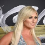 Brooke Hogan escrito por Hogan Hogan Hogan?