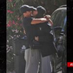 Jessica Alba beija Danny Ramirez como um relacionamento está se levantando