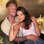 Sam McKinney e Alli Jo para Go Go