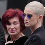 Kelly Osborne Fifties Prática oculta do padre Ozzy no Mepan Royal como uma infecção doce