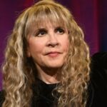 Stevie Nucks Ispones Tour depois dos ombros