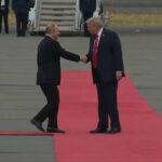 Trump e Putin têm um resumo histórico da história no Alasca, mas nenhuma transação feita