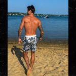 Dylan Efron Flats Ripple Muscle na ordem das imagens de Hamptons