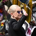 Kelly Osbourne derramar coração do lado de fora da nova homenagem ao cruzamento tardio