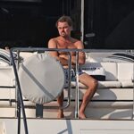 Leonardo dicapriorioproio parece triste com o gabinete de iate, gf vittoa ceretas