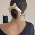 Cabelo plano? Experimente um penteado grande de cabelos grisalhos com tela XXL