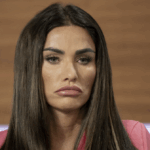 Katie Price acalma com uma expressão crypética após a acusação de raiva de “Peter Andrere que” repetiu mentiras frequentemente