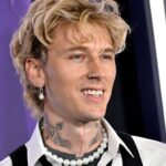 Gunseli Kelly pressionou “depende” para evitar dizer que